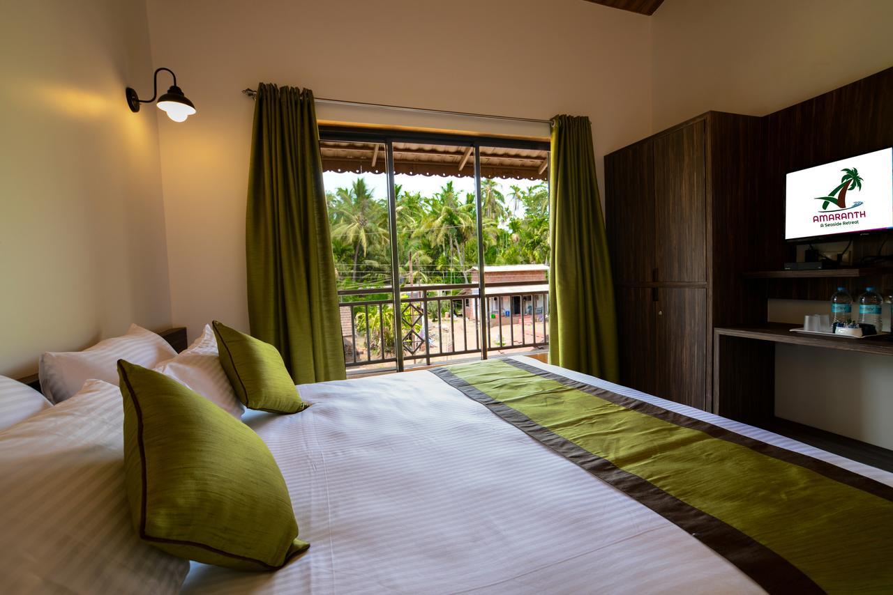 Feet Up Amaranth Resort Dāpoli Екстериор снимка
